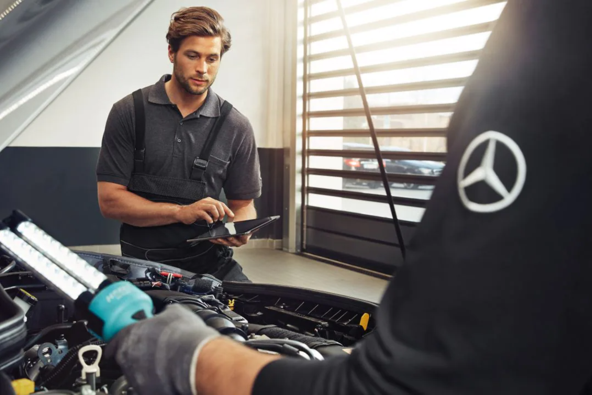 Mantenimiento correctivo de auto - Mercedes Benz